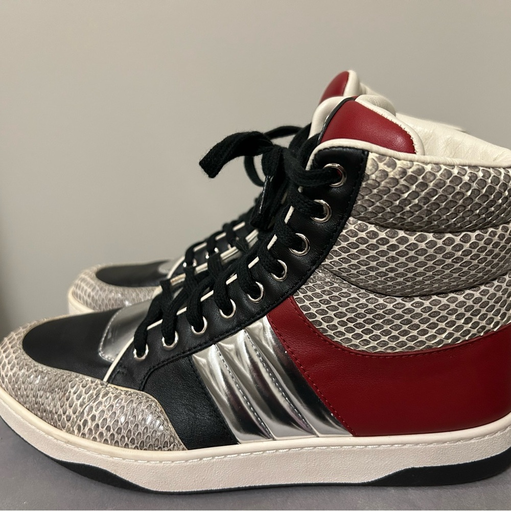 Authentic Gucci Red and Silver Boat Shoes with Textured Design